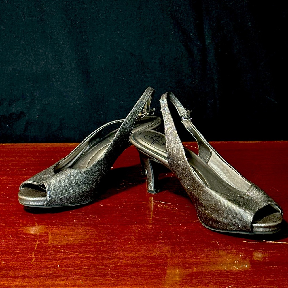 Lifestride Grey Sparkle Pump